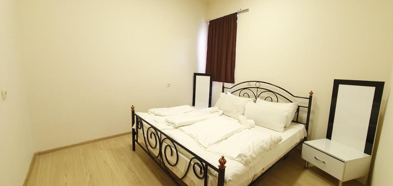 Tempus Hotel-Hostel Jerevan Exteriör bild