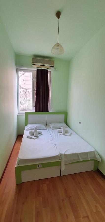 Tempus Hotel-Hostel Jerevan Exteriör bild